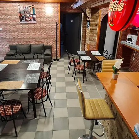 Nosztalgia Vendeghaz A Velencei-tonal