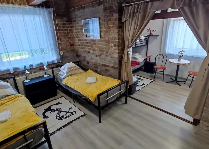 Nosztalgia Vendeghaz A Velencei-tonal * Gárdony