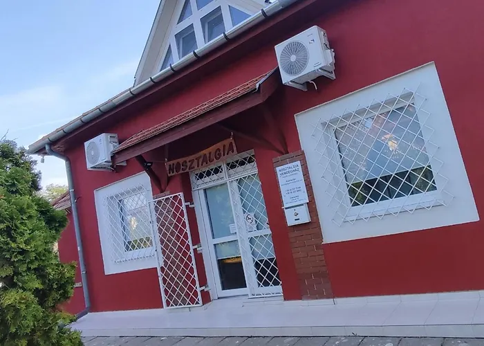Nosztalgia Vendeghaz A Velencei-tonal